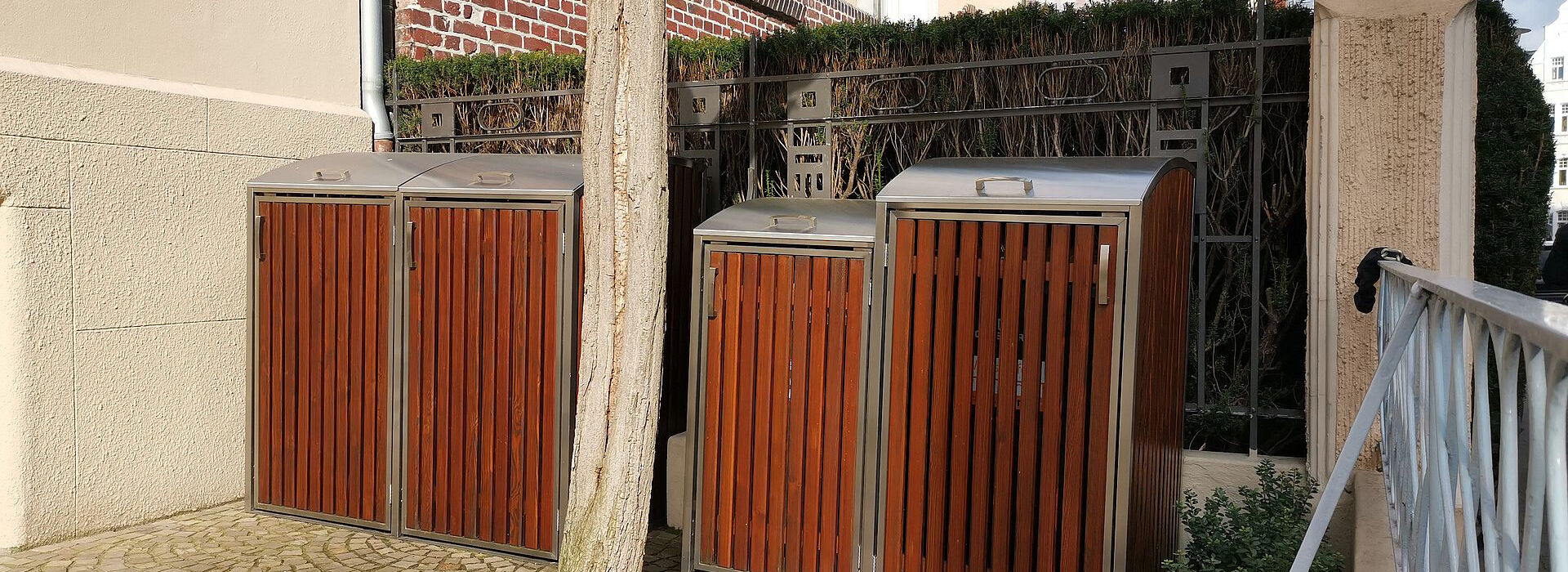Mülltonnenboxen aus Holz
